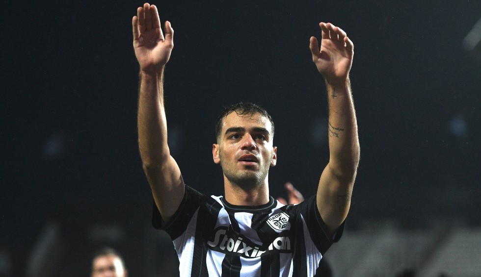 A generic square placeholder image with rounded corners in a figure.