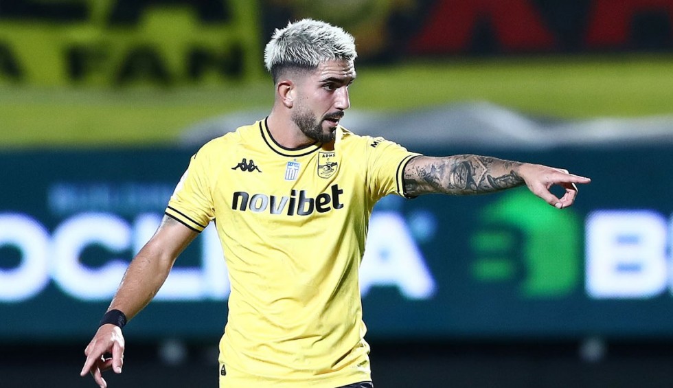 A generic square placeholder image with rounded corners in a figure.