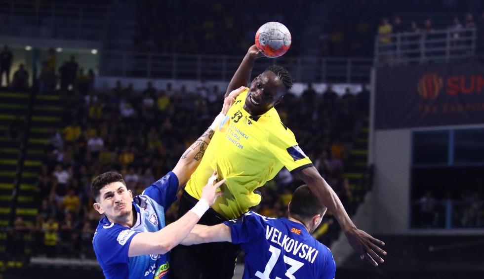 A generic square placeholder image with rounded corners in a figure.