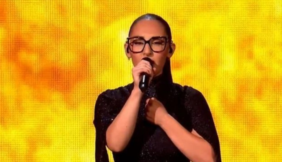 A generic square placeholder image with rounded corners in a figure.