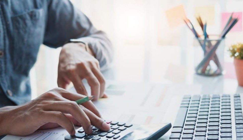 A generic square placeholder image with rounded corners in a figure.