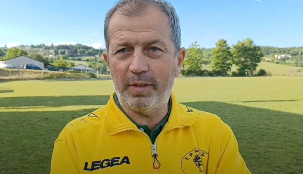 A generic square placeholder image with rounded corners in a figure.