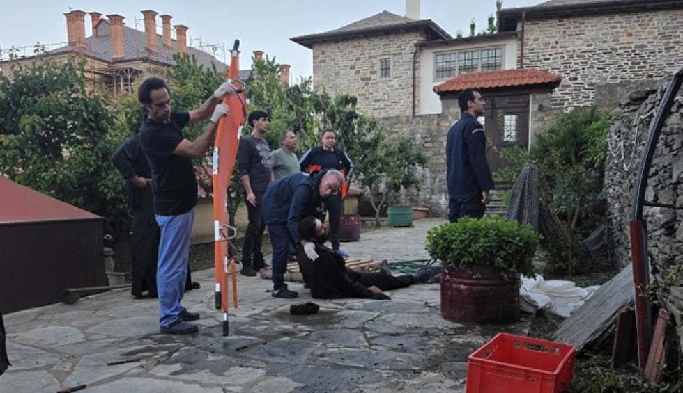 A generic square placeholder image with rounded corners in a figure.