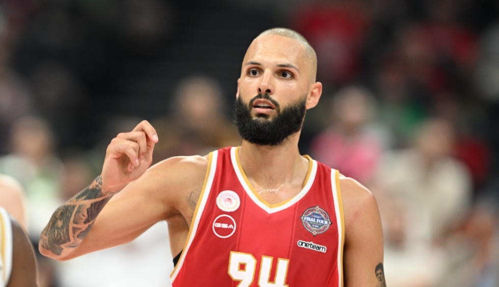 Φουρνιέ και Ολυμπιακός κλήθηκαν σε απολογία από τη ΔΕΑΒ