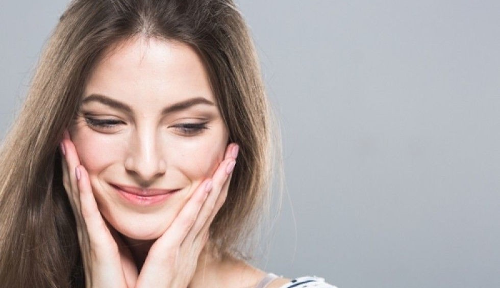 A generic square placeholder image with rounded corners in a figure.