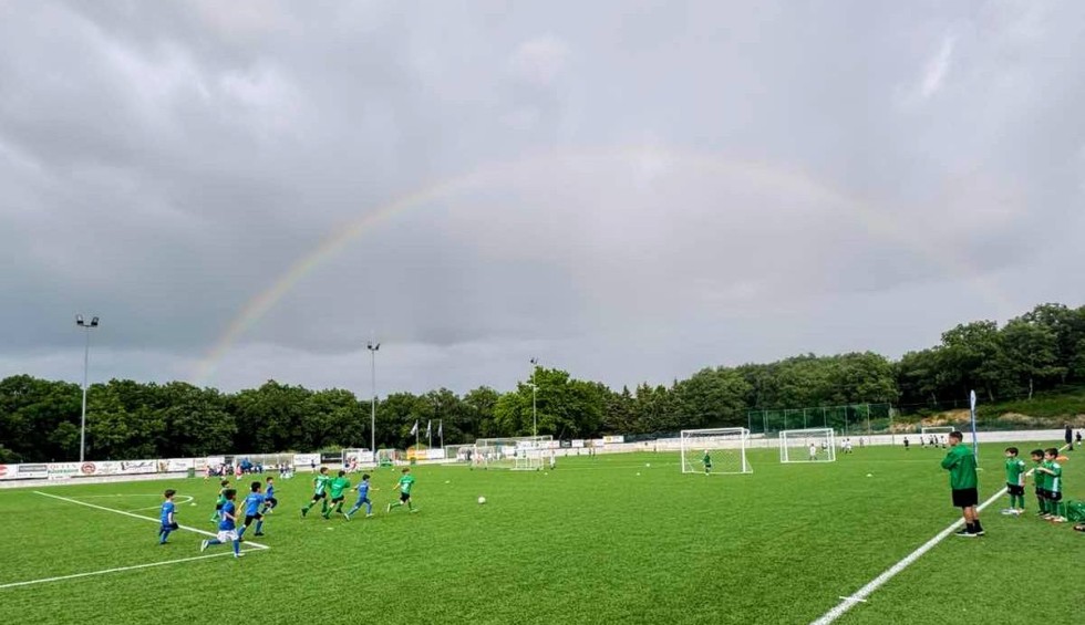 A generic square placeholder image with rounded corners in a figure.