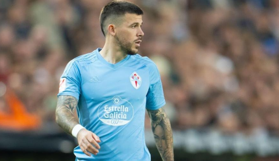 A generic square placeholder image with rounded corners in a figure.