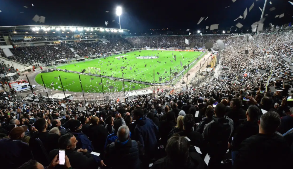 A generic square placeholder image with rounded corners in a figure.