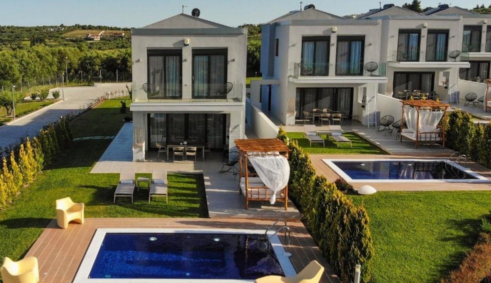 A generic square placeholder image with rounded corners in a figure.