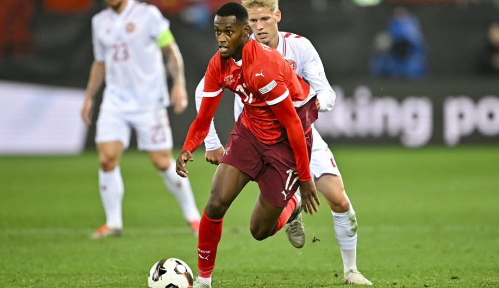 A generic square placeholder image with rounded corners in a figure.