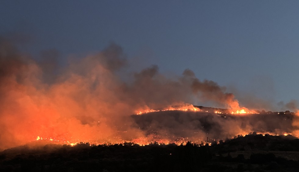 A generic square placeholder image with rounded corners in a figure.