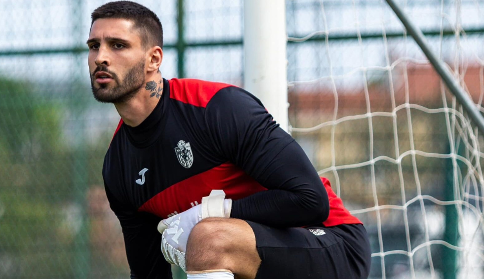 A generic square placeholder image with rounded corners in a figure.