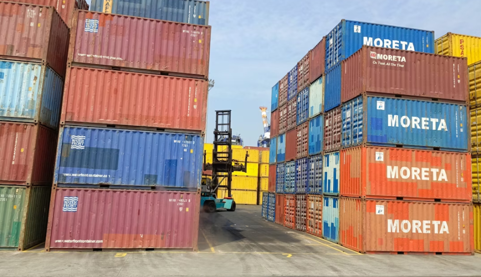 A generic square placeholder image with rounded corners in a figure.