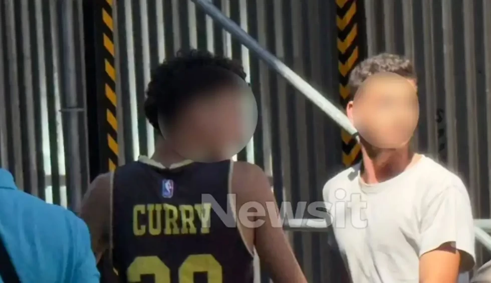 A generic square placeholder image with rounded corners in a figure.