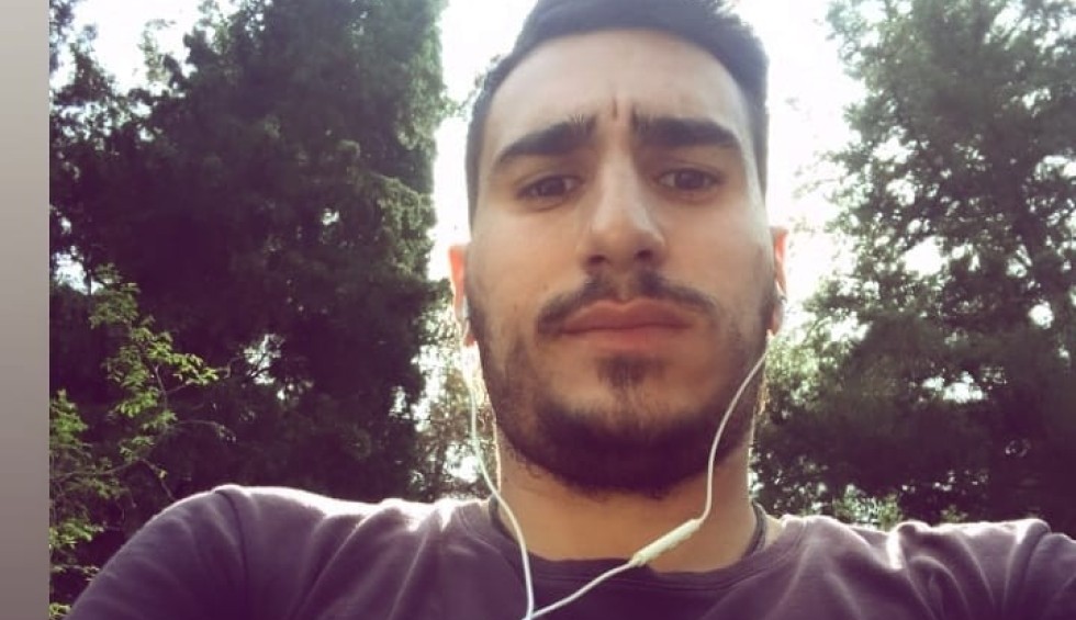 A generic square placeholder image with rounded corners in a figure.