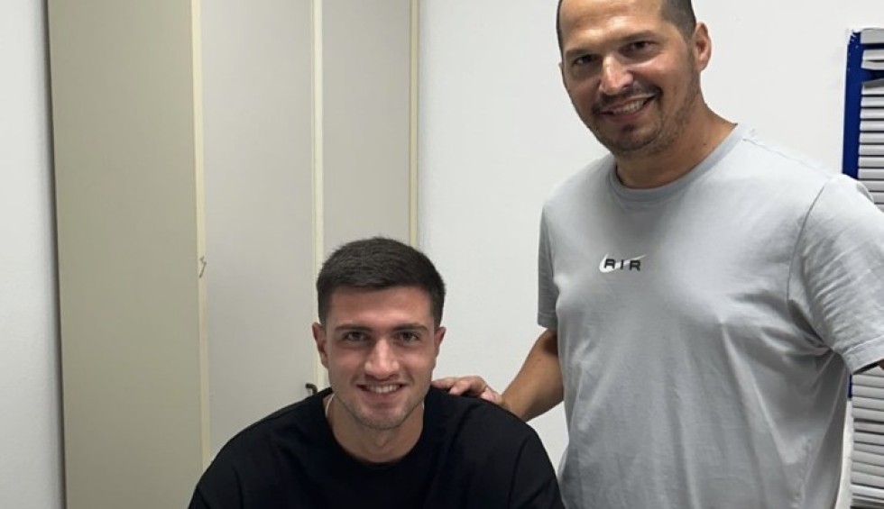 A generic square placeholder image with rounded corners in a figure.