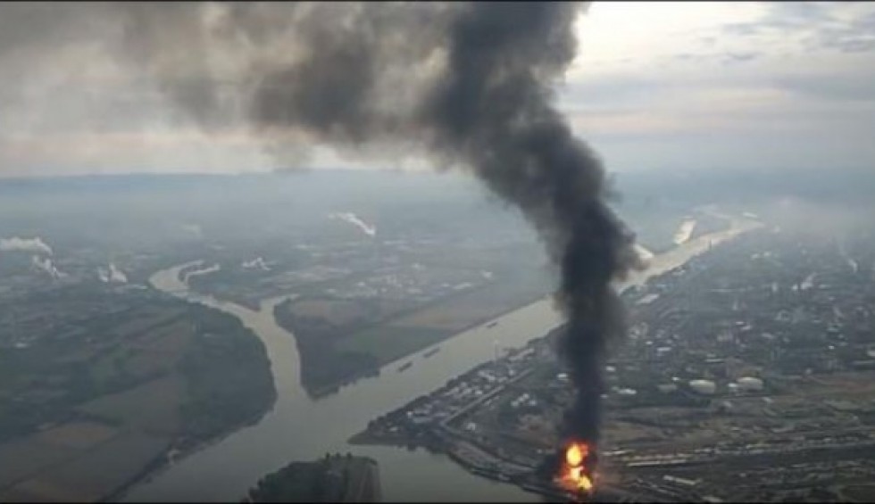 A generic square placeholder image with rounded corners in a figure.