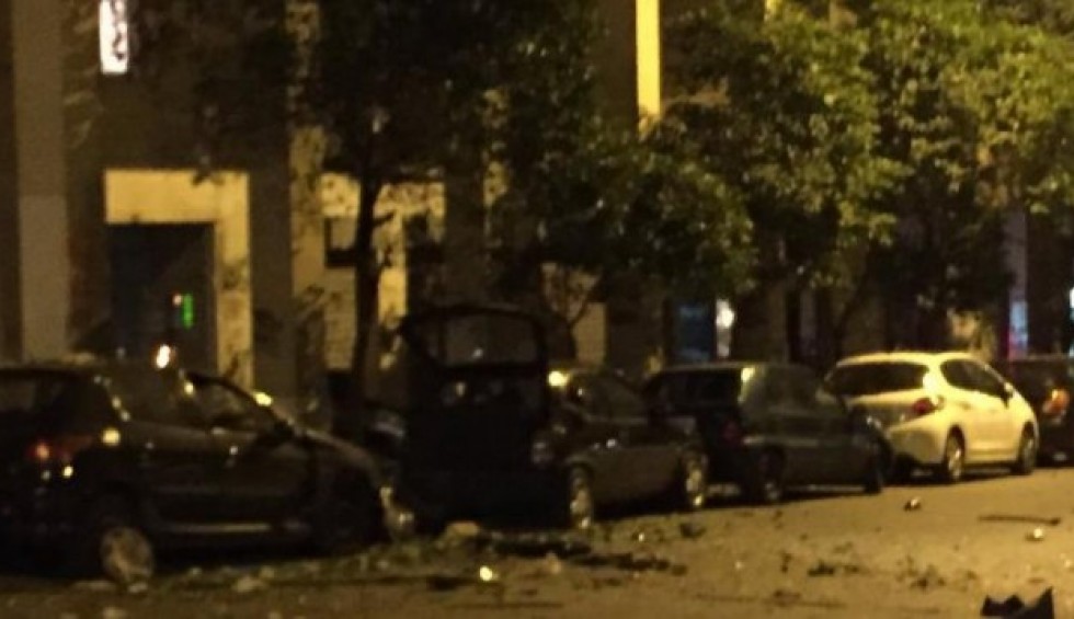 A generic square placeholder image with rounded corners in a figure.