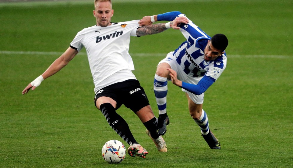 A generic square placeholder image with rounded corners in a figure.