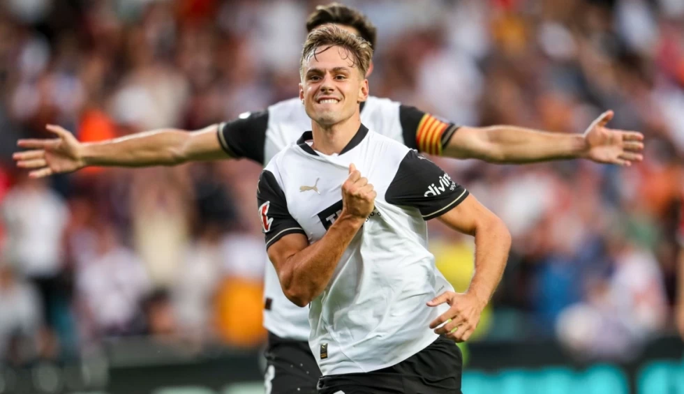 A generic square placeholder image with rounded corners in a figure.