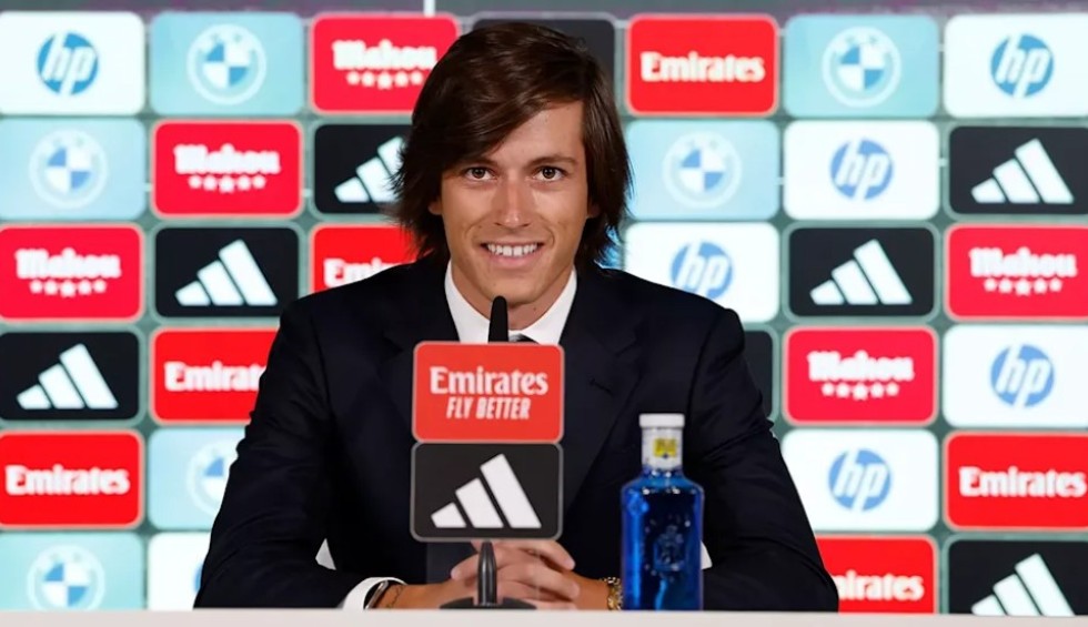 A generic square placeholder image with rounded corners in a figure.