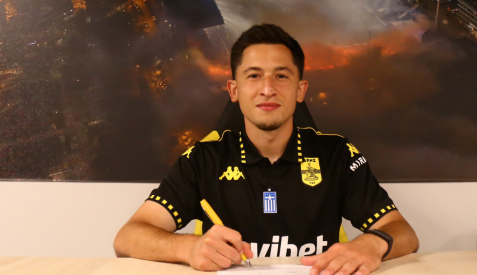 A generic square placeholder image with rounded corners in a figure.