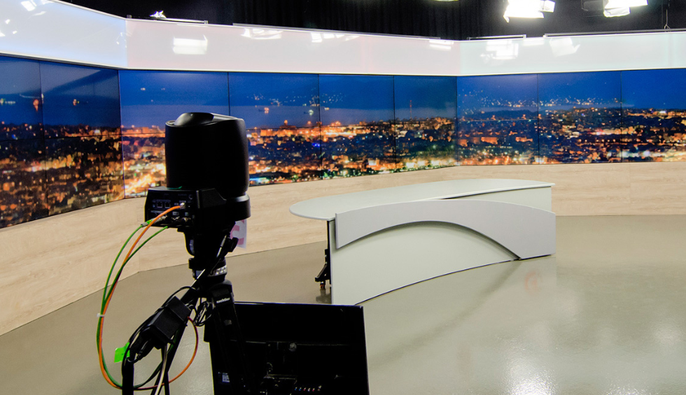 A generic square placeholder image with rounded corners in a figure.