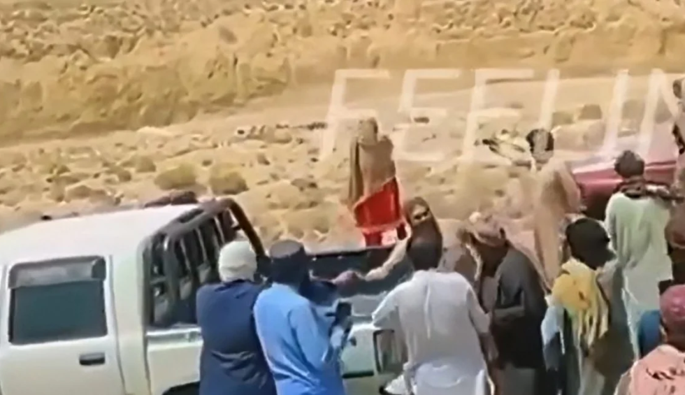 A generic square placeholder image with rounded corners in a figure.