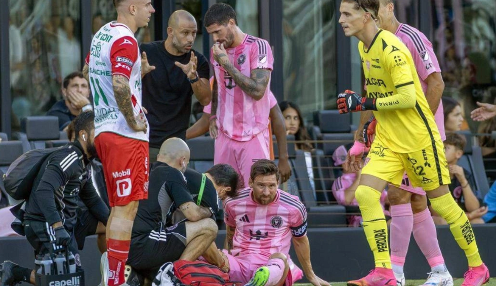 A generic square placeholder image with rounded corners in a figure.