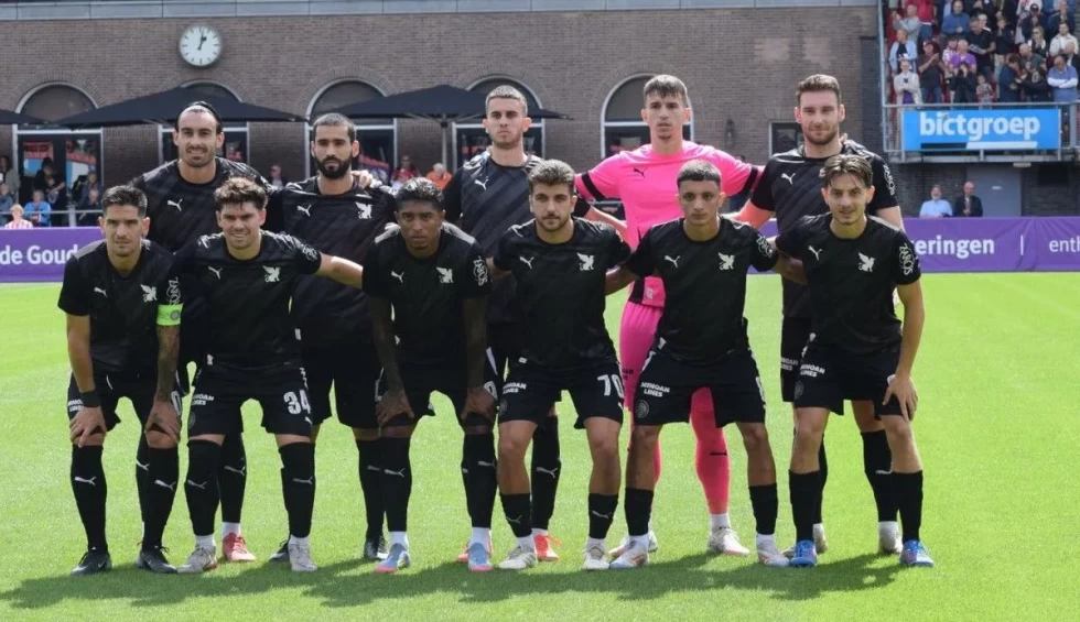 A generic square placeholder image with rounded corners in a figure.