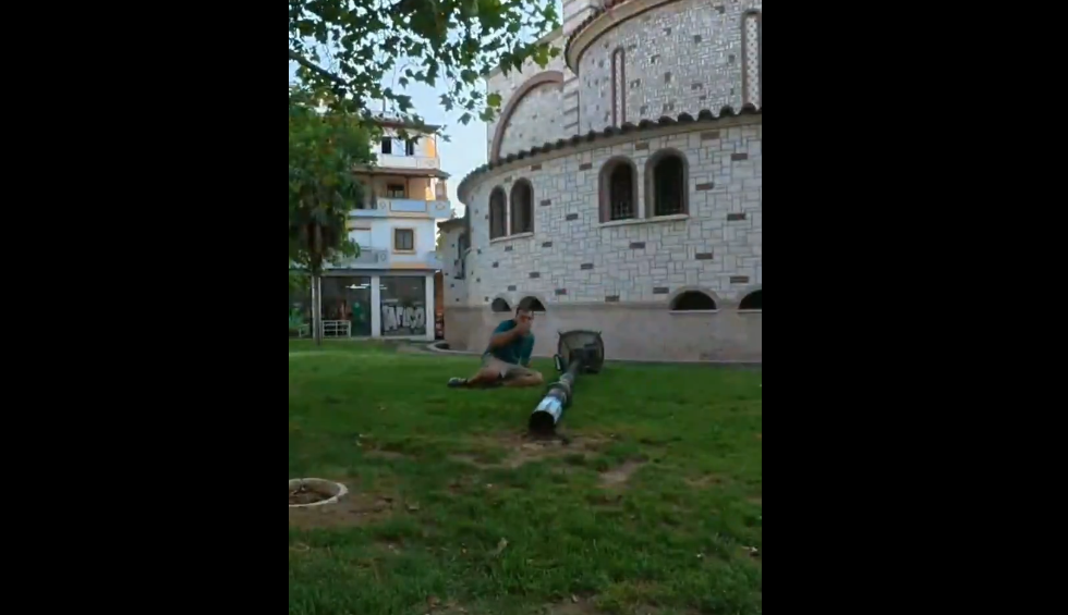 A generic square placeholder image with rounded corners in a figure.