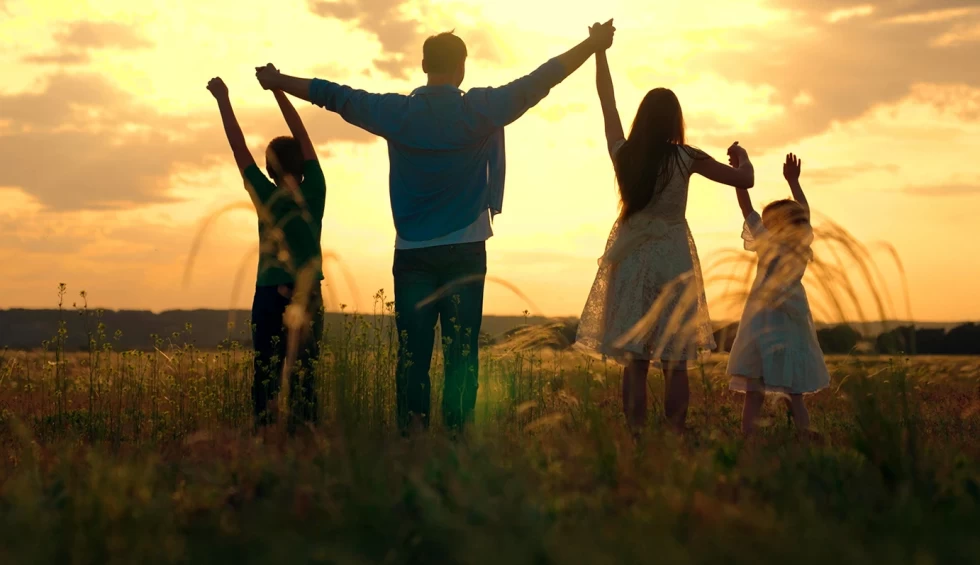 A generic square placeholder image with rounded corners in a figure.