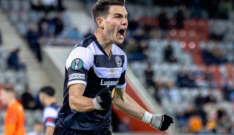 A generic square placeholder image with rounded corners in a figure.