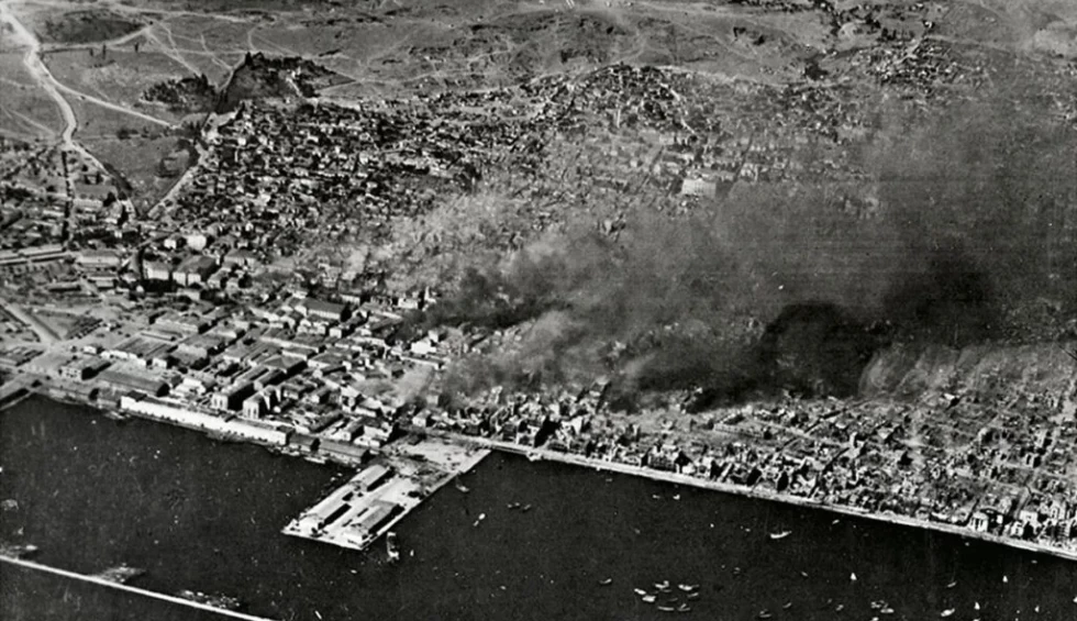 A generic square placeholder image with rounded corners in a figure.