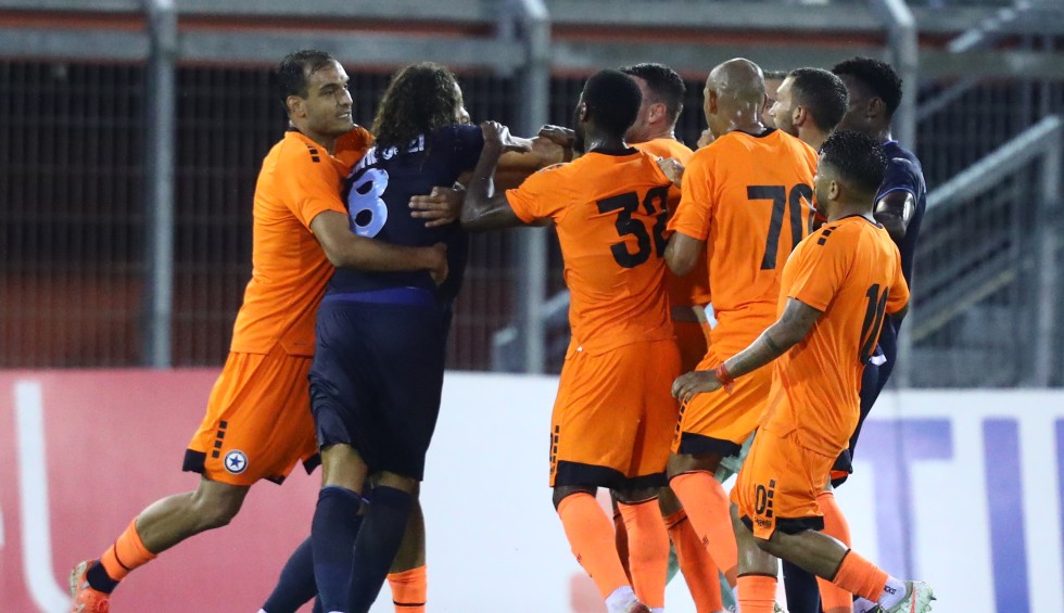 A generic square placeholder image with rounded corners in a figure.