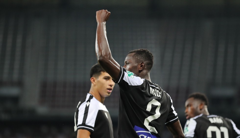 A generic square placeholder image with rounded corners in a figure.