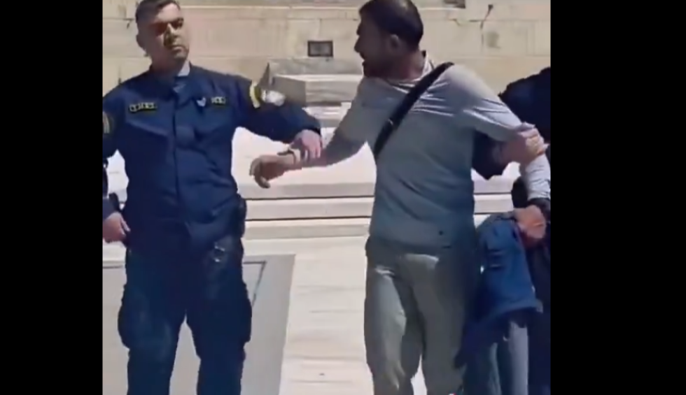 A generic square placeholder image with rounded corners in a figure.