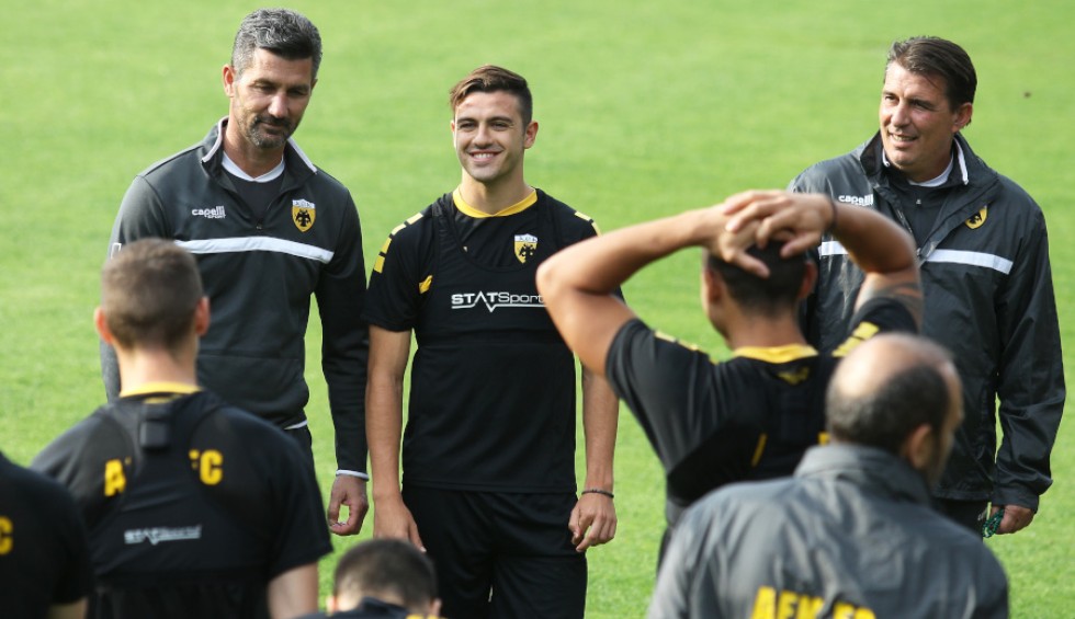 A generic square placeholder image with rounded corners in a figure.