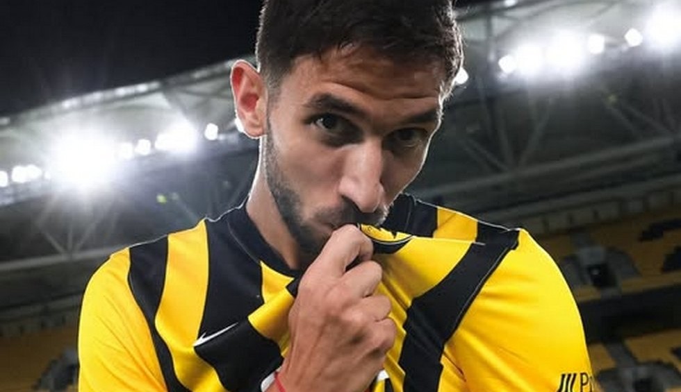 A generic square placeholder image with rounded corners in a figure.