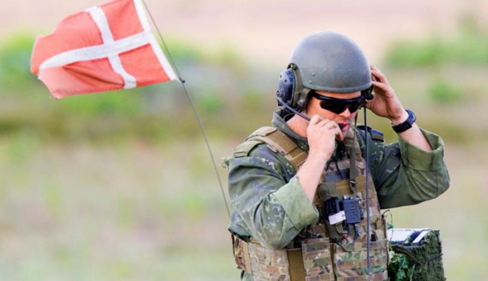 A generic square placeholder image with rounded corners in a figure.