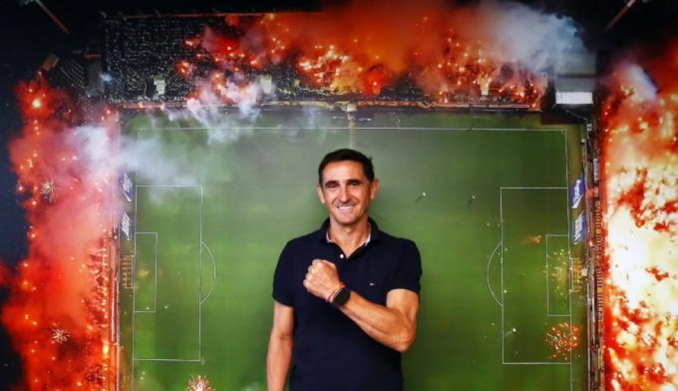 A generic square placeholder image with rounded corners in a figure.