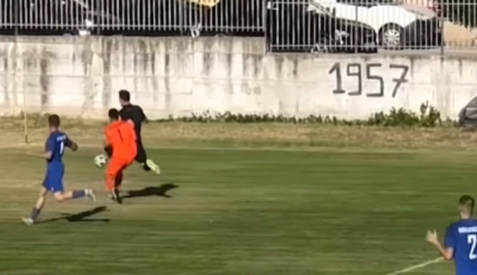 A generic square placeholder image with rounded corners in a figure.