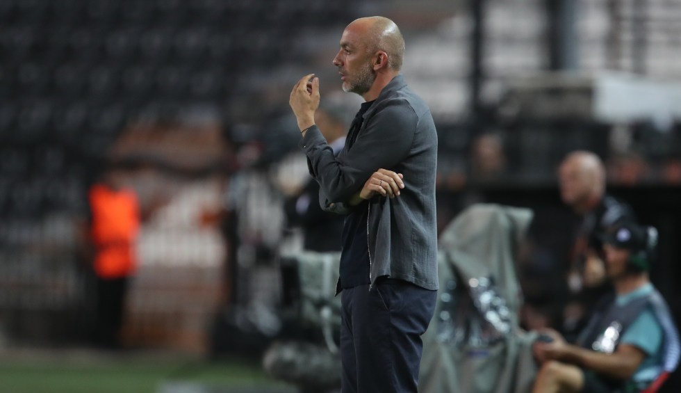 A generic square placeholder image with rounded corners in a figure.