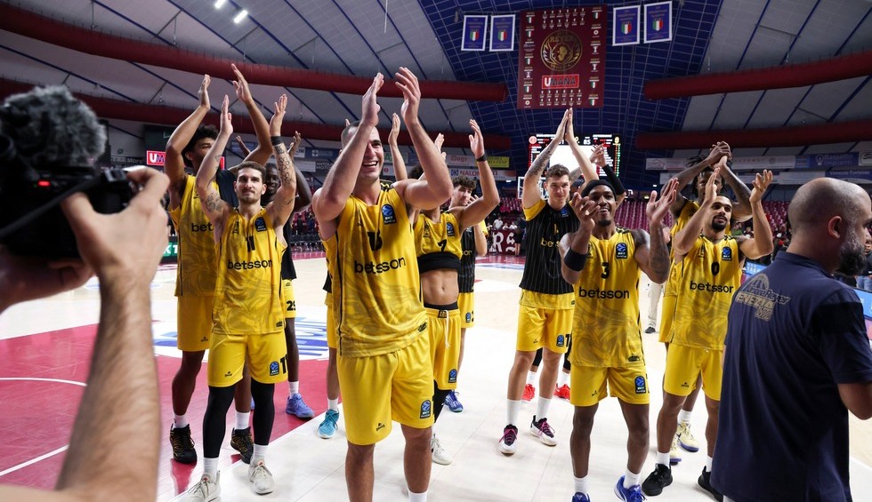 A generic square placeholder image with rounded corners in a figure.