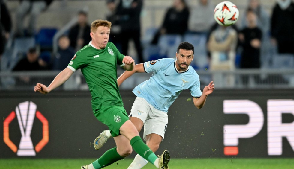 A generic square placeholder image with rounded corners in a figure.