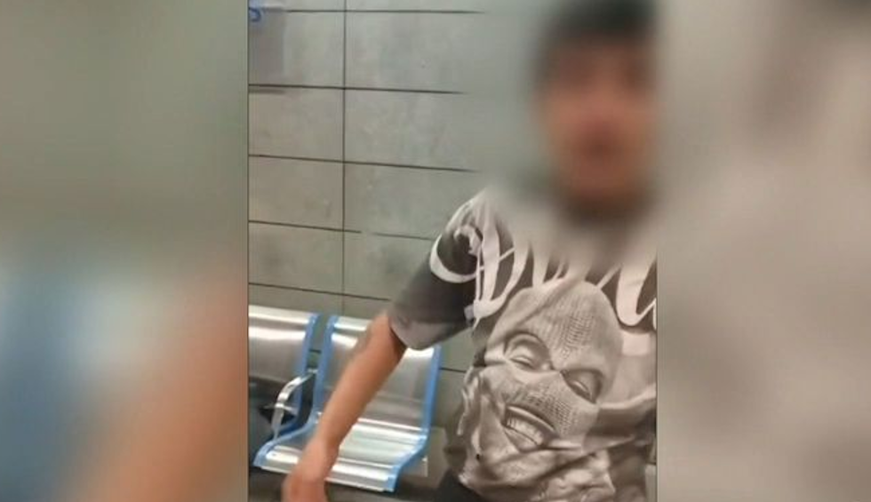 A generic square placeholder image with rounded corners in a figure.