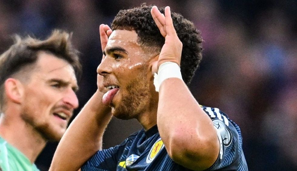 A generic square placeholder image with rounded corners in a figure.