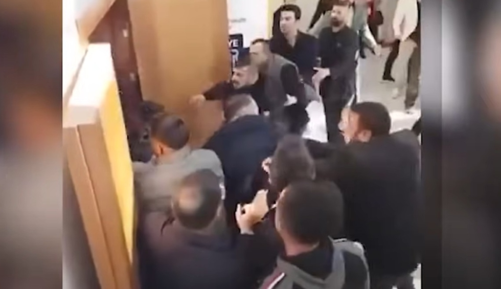 A generic square placeholder image with rounded corners in a figure.