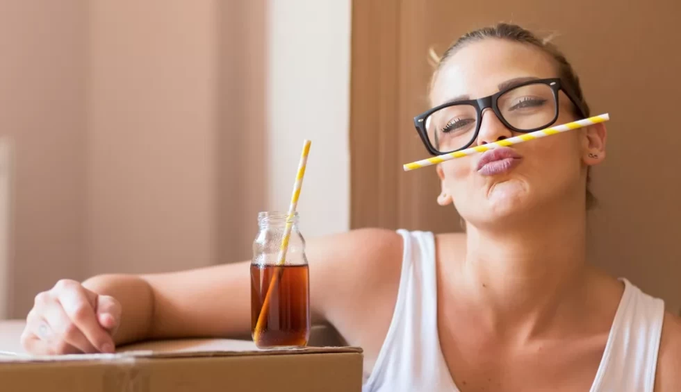 A generic square placeholder image with rounded corners in a figure.