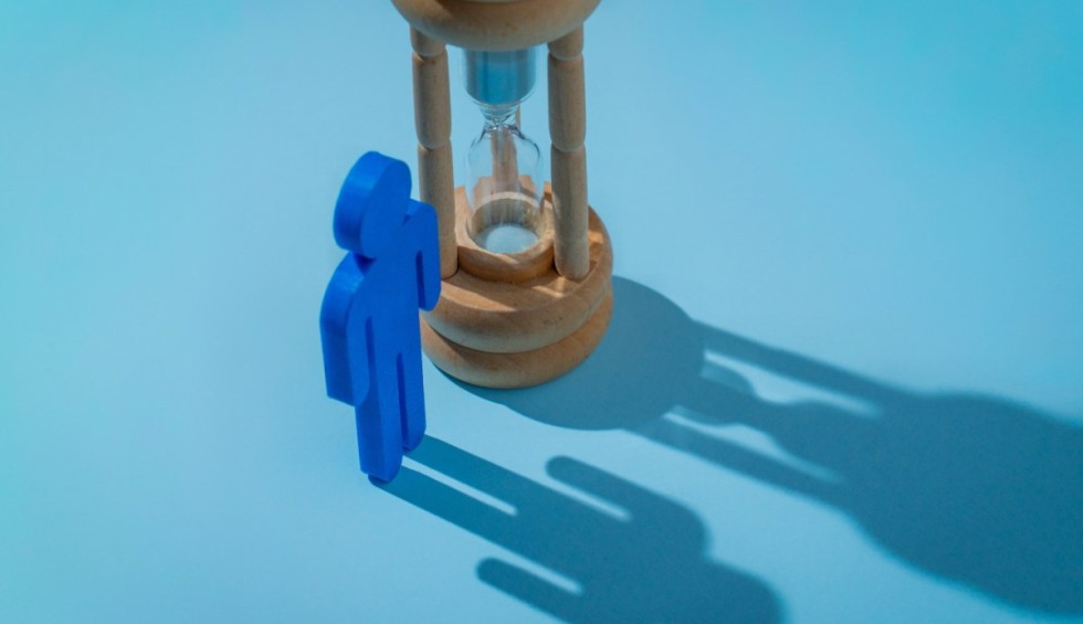 A generic square placeholder image with rounded corners in a figure.